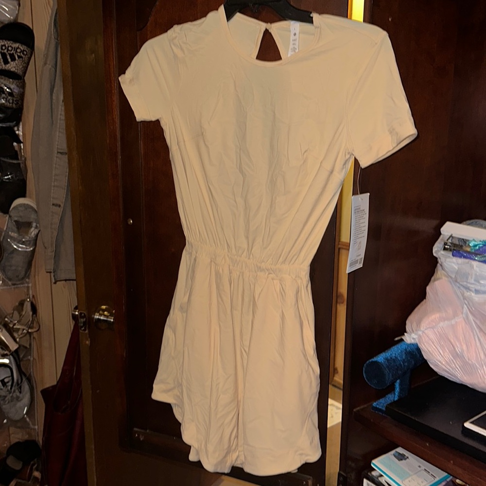 Lululemon light weight high neck romper size 2 with tags new